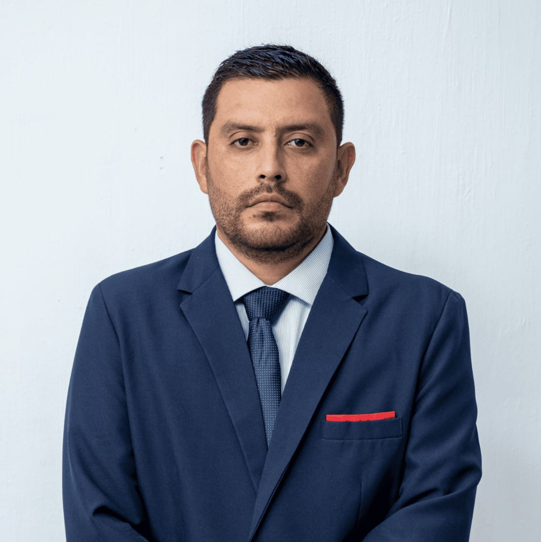 Dr. Mario Orlando Estrada Virgen